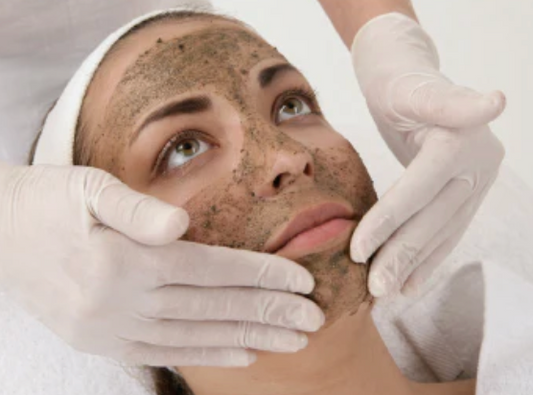 Facial + peel: Rose De Mer